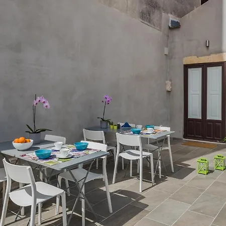 Alojamento de Acomodação e Pequeno-almoço D-home Ortigia Syracuse