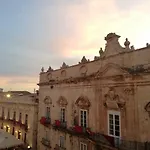 D-home Ortigia לינה וארוחת בוקר סירקוזה