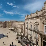 D-home Ortigia לינה וארוחת בוקר סירקוזה